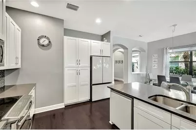 9492 Isla Bella Cir, Bonita Springs, FL 34135 - Photo 14