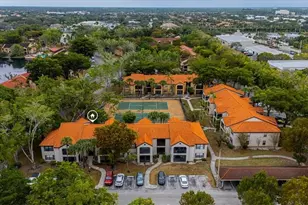 2202 Arbour Walk Cir, Naples, FL 34109 - Photo 18