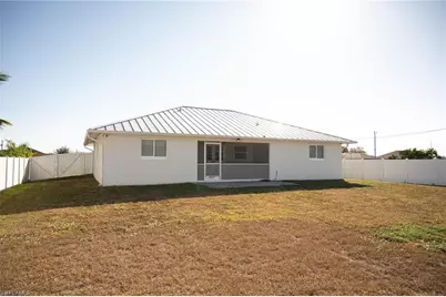 113 NE 11th Ter, Cape Coral, FL 33909 - Photo 4