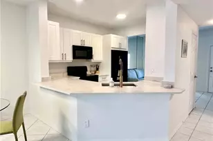 864 Tanbark Dr, Naples, FL 34108 - Photo 4