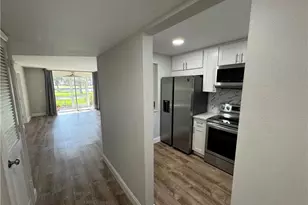 400 Forest Lakes Blvd, Naples, FL 34105 - Photo 2