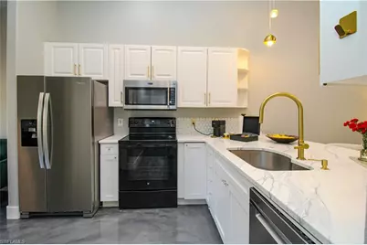 3540 Avion Woods Ct #402, Naples, FL 34104 - Photo 6