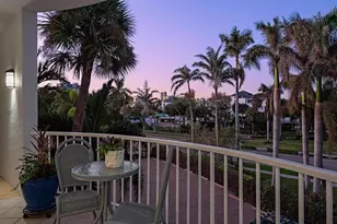 400 Park Shore Dr, Naples, FL 34103 - Photo 6