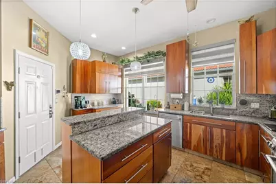 11962 Seabreeze Cove Ln, Fort Myers, FL 33908 - Photo 10