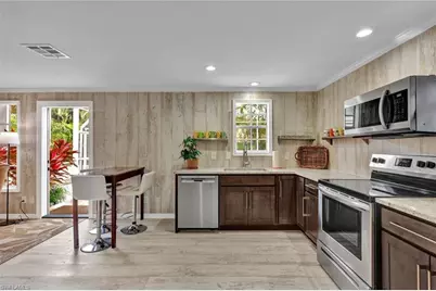 255 2nd Ave N, Naples, FL 34102 - Photo 22