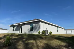 4002 NE 9th Pl, Cape Coral, FL 33909 - Photo 12