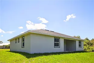524 Fairfax Ave, Lehigh Acres, FL 33974 - Photo 22