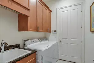 7315 Lantana Cir N, Naples, FL 34119 - Photo 14