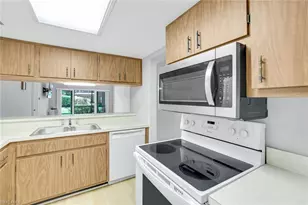 35 Greenbrier St, Marco Island, FL 34145 - Photo 8