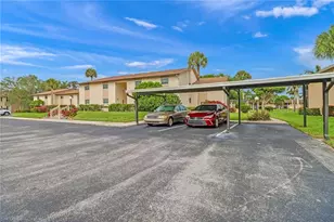 185 Cypress Way E, Naples, FL 34110 - Photo 4