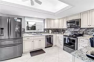 185 Cypress Way E, Naples, FL 34110 - Photo 18