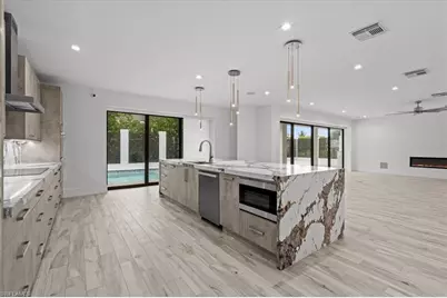 3800 Crayton Rd, Naples, FL 34103 - Photo 16