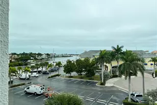 807 River Point Dr, Naples, FL 34102 - Photo 18