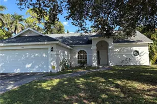 804 Bluebird St, Naples, FL 34104 - Photo 12