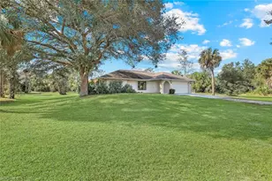 711 21st St SW, Naples, FL 34117 - Photo 2