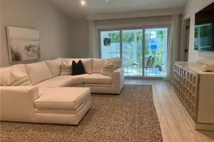 7713 Jewel Ln, Naples, FL 34109 - Photo 4