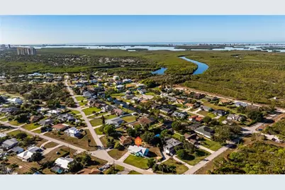 20520 Pine Tree Ln, Estero, FL 33928 - Photo 32