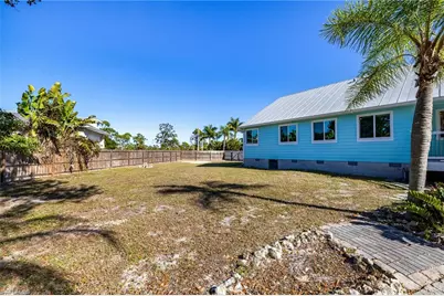 20520 Pine Tree Ln, Estero, FL 33928 - Photo 28