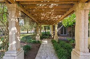 8840 Mariposa Ct, Naples, FL 34113 - Photo 6