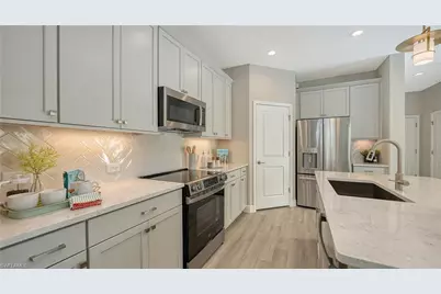 5125 Draco Cir, Naples, FL 34120 - Photo 16