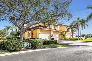 8633 Champions Point, Naples, FL 34113 - Photo 6