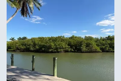 2195 Sheepshead Dr, Naples, FL 34102 - Photo 2