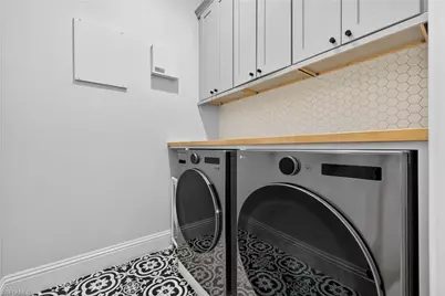 24920 Divot Dr, Bonita Springs, FL 34135 - Photo 22