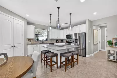 2306 Tangerine Ln, Naples, FL 34120 - Photo 10