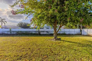 620 SE 11th Ave, Cape Coral, FL 33990 - Photo 20
