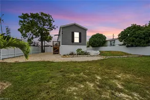 18 Royal Cove Dr, Naples, FL 34110 - Photo 1