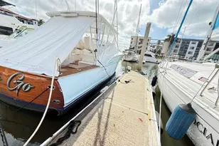 801 River Point Dr, Naples, FL 34102 - Photo 4