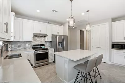 12361 Canal Grande Dr, Fort Myers, FL 33913 - Photo 14