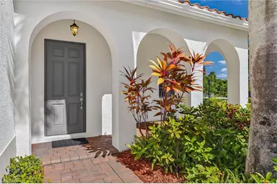 2212 Vardin Pl, Naples, FL 34120 - Photo 2
