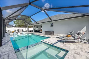 204 SW 28th St, Cape Coral, FL 33914 - Photo 4