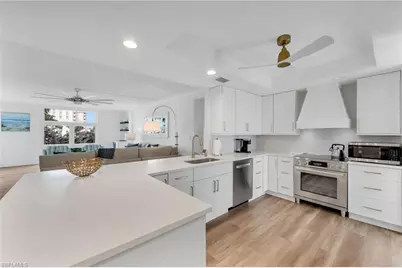 400 Park Shore Dr #302, Naples, FL 34103 - Photo 6