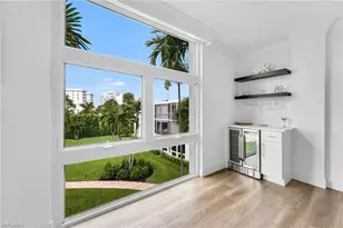 400 Park Shore Dr, Naples, FL 34103 - Photo 10