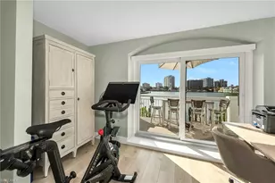 4045 Crayton Rd, Naples, FL 34103 - Photo 14