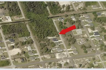 2609 35th St SW, Lehigh Acres, FL 33976 - Photo 4