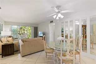 1051 Foxfire Ln, Naples, FL 34104 - Photo 6