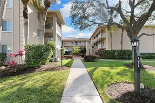1051 Foxfire Ln, Naples, FL 34104 - Photo 18