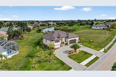 609 Monaco Dr, Punta Gorda, FL 33950 - Photo 2