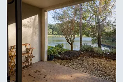 1044 Sleepy Oak Dr, Zephyrhills, FL 33543 - Photo 8