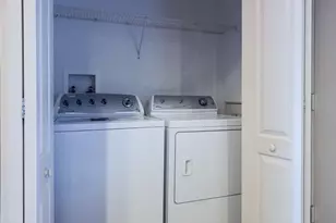 1044 Sleepy Oak Dr, Zephyrhills, FL 33543 - Photo 6