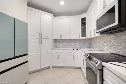 2082 E Tobago Cir, Fort Myers, FL 33905 - Photo 12