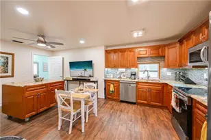 4240 Perth Ct, North Fort Myers, FL 33903 - Photo 6