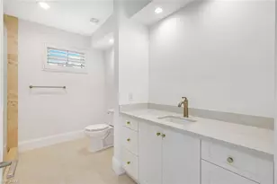 384 Mooring Line Dr, Naples, FL 34102 - Photo 14