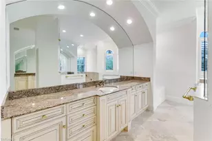 384 Mooring Line Dr, Naples, FL 34102 - Photo 16