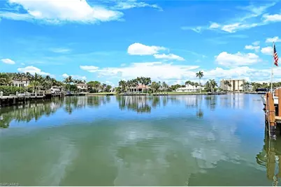 384 Mooringline Dr, Naples, FL 34102 - Photo 42
