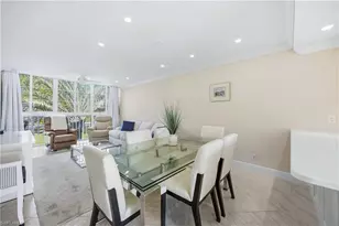 610 Broad Ave S, Naples, FL 34102 - Photo 8