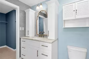 731 Hadley Pl W, Naples, FL 34104 - Photo 22